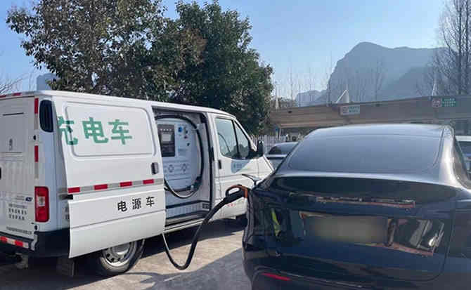 苏家屯区汽车搭电